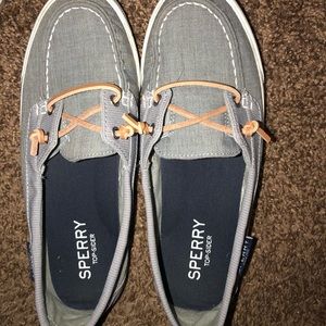 Women’s sperry shoes